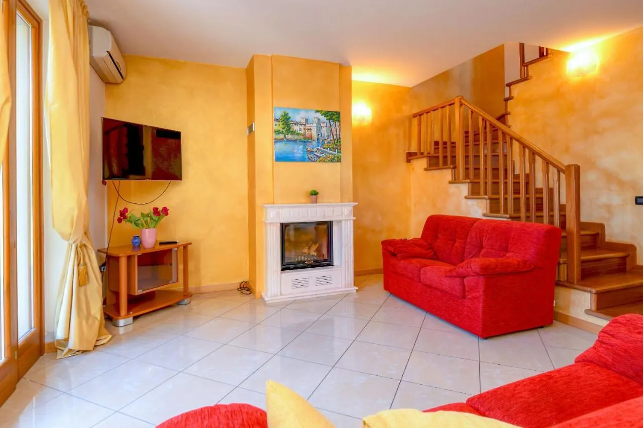 My Peschiera Family Home Xl بسكييرا ديل غاردا 0*,  إيطاليا
